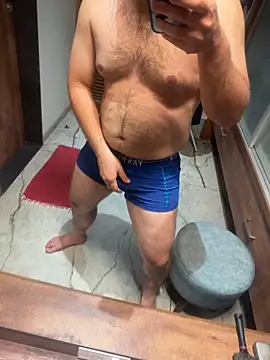 versatile guy01 online show from February 5, 2026, 5:31 pm