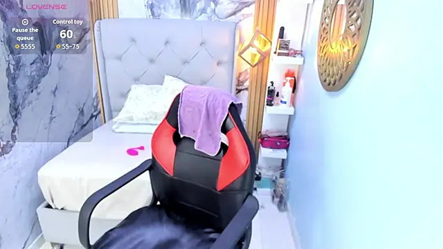 Snapshot of LINASTARK chatting on October 10, 2025, 3:29 am LINASTARK online show from October 10, 2025, 3:29 am