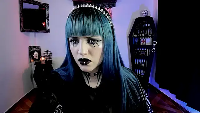 Snapshot of DimmuandDarkness chatting on October 31, 2025, 8:33 am DimmuandDarkness online show from October 31, 2025, 8:33 am