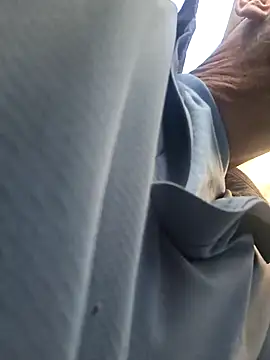 Snapshot of gettinit2wice chatting on April 5, 2026, 1:23 am gettinit2wice online show from April 5, 2026, 1:23 am