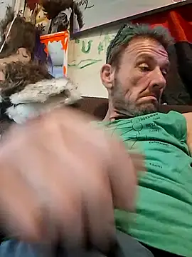 Snapshot of gettinit2wice chatting on March 14, 2026, 9:04 am gettinit2wice online show from March 14, 2026, 9:04 am