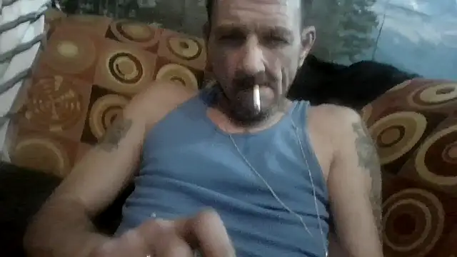 Snapshot of gettinit2wice chatting on August 4, 2026, 2:43 pm gettinit2wice online show from August 4, 2026, 2:43 pm