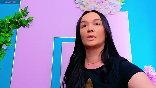 Snapshot of DaliyaArabian chatting on May 8, 2026, 12:20 pm DaliyaArabian online show from May 8, 2026, 12:20 pm