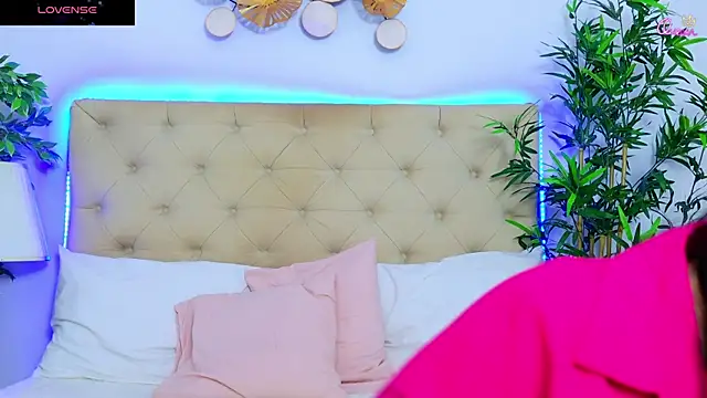 DaliyaArabian online show from April 24, 2026, 1:57 pm