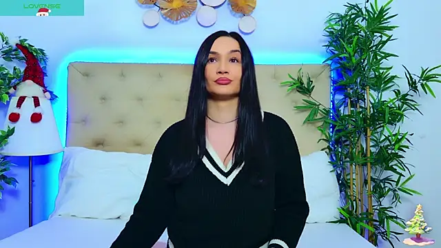 Snapshot of DaliyaArabian chatting on December 15, 2025, 12:55 pm DaliyaArabian online show from December 15, 2025, 12:55 pm