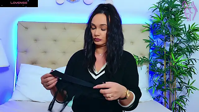 Snapshot of DaliyaArabian chatting on October 7, 2025, 2:40 pm DaliyaArabian online show from October 7, 2025, 2:40 pm