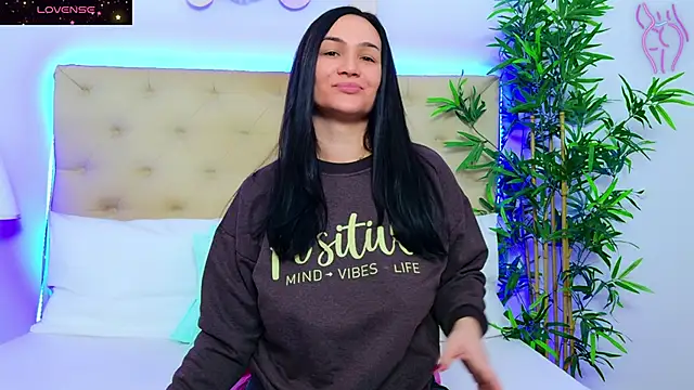 Snapshot of DaliyaArabian chatting on November 15, 2025, 11:25 am DaliyaArabian online show from November 15, 2025, 11:25 am