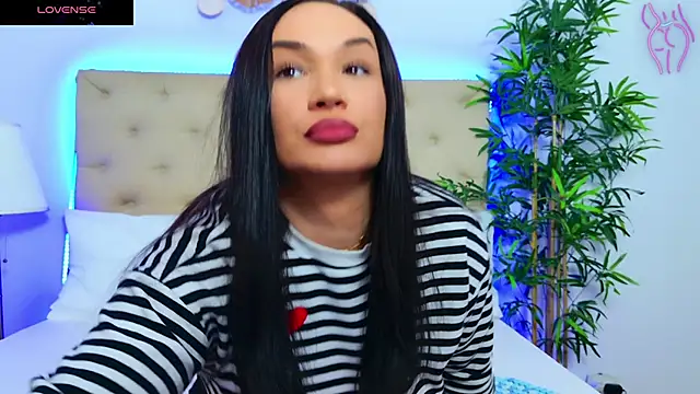 Snapshot of DaliyaArabian chatting on October 9, 2025, 12:17 pm DaliyaArabian online show from October 9, 2025, 12:17 pm