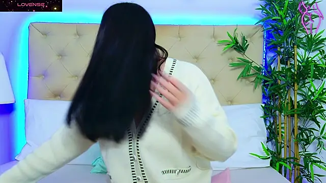 Snapshot of DaliyaArabian chatting on November 27, 2025, 12:38 pm DaliyaArabian online show from November 27, 2025, 12:38 pm