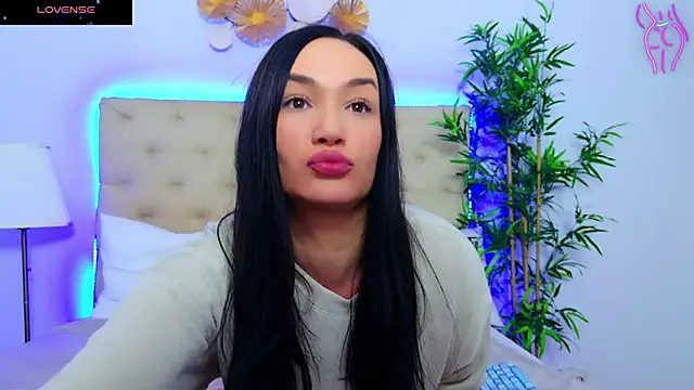 Snapshot of DaliyaArabian chatting on November 6, 2025, 2:10 pm DaliyaArabian online show from November 6, 2025, 2:10 pm