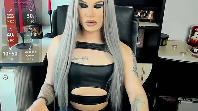 EvelynLexy online show from May 8, 2026, 8:51 am