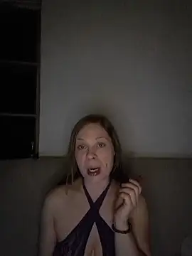 Snapshot of katiestevens chatting on December 20, 2025, 10:34 pm katiestevens online show from December 20, 2025, 10:34 pm