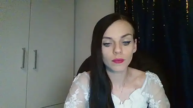 Snapshot of CassieSensual chatting on October 17, 2025, 6:32 pm CassieSensual online show from October 17, 2025, 6:32 pm