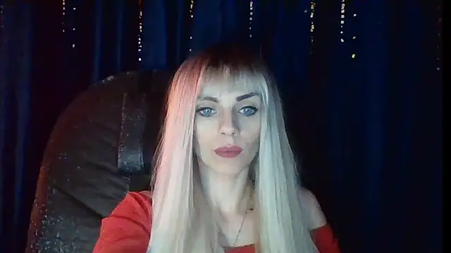 Snapshot of CassieSensual chatting on November 18, 2025, 7:39 pm CassieSensual online show from November 18, 2025, 7:39 pm