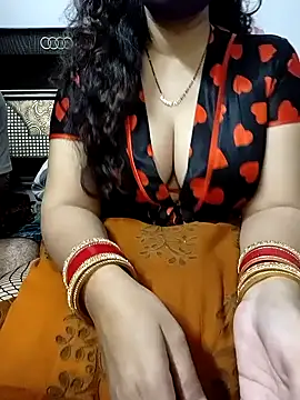 Snapshot of couple00795 chatting on December 7, 2024, 7:38 pm couple00795 online show from December 7, 2024, 7:38 pm