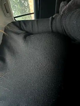 Snapshot of Lucky-Anna001 chatting on December 16, 2025, 9:35 am Lucky-Anna001 online show from December 16, 2025, 9:35 am