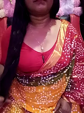 Snapshot of ella_mariya chatting on April 11, 2026, 7:28 pm ella mariya online show from April 11, 2026, 7:28 pm