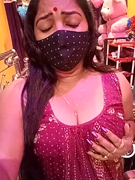 Snapshot of ella_mariya chatting on April 10, 2026, 7:21 pm ella mariya online show from April 10, 2026, 7:21 pm