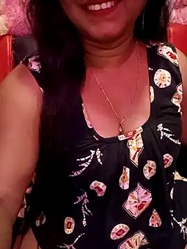 Snapshot of ella_mariya chatting on April 24, 2026, 3:03 pm ella mariya online show from April 24, 2026, 3:03 pm