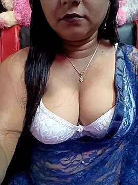 Snapshot of ella_mariya chatting on March 31, 2026, 10:28 am ella mariya online show from March 31, 2026, 10:28 am