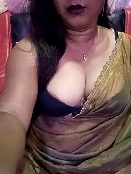 Snapshot of ella_mariya chatting on May 11, 2026, 6:38 pm ella mariya online show from May 11, 2026, 6:38 pm