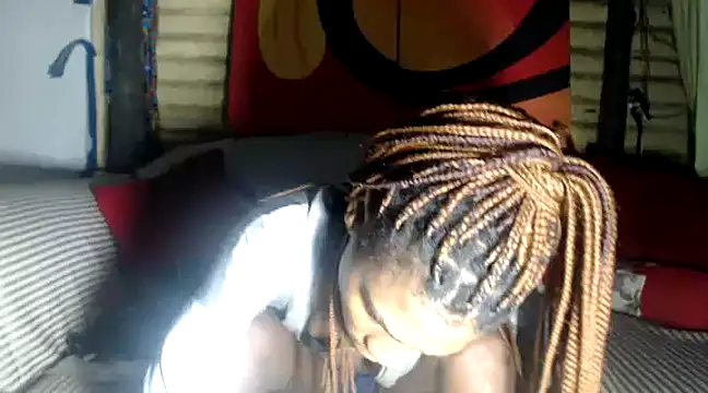 Snapshot of hoittytoittyxx chatting on February 5, 2025, 9:40 pm hoittytoittyxx online show from February 5, 2025, 9:40 pm