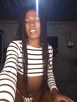 hoittytoittyxx online show from June 5, 2026, 6:57 pm
