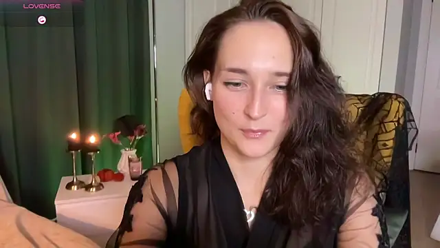 Snapshot of Pavlyna chatting on October 23, 2025, 5:11 pm Pavlyna online show from October 23, 2025, 5:11 pm