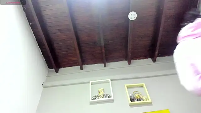 vahiolet fuentes online show from April 24, 2026, 2:57 am