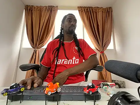 Snapshot of Malkon_Big chatting on August 4, 2026, 7:07 pm Malkon Big online show from August 4, 2026, 7:07 pm