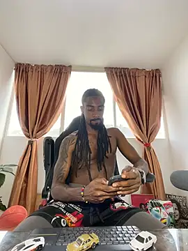 Snapshot of Malkon_Big chatting on August 7, 2026, 7:31 pm Malkon Big online show from August 7, 2026, 7:31 pm