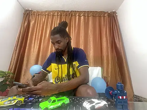 Snapshot of Malkon_Big chatting on June 10, 2026, 5:03 pm Malkon Big online show from June 10, 2026, 5:03 pm
