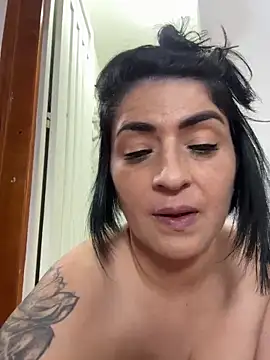 Snapshot of karenlennox1 chatting on December 13, 2025, 8:59 pm karenlennox1 online show from December 13, 2025, 8:59 pm