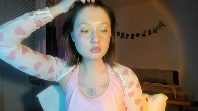 Jenny darling love online show from March 9, 2026, 7:06 pm