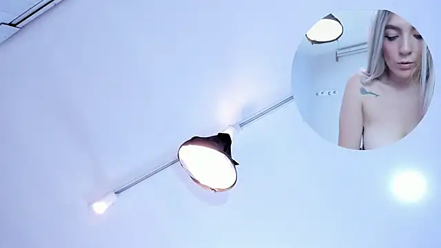 Snapshot of Kate_bunny_ chatting on November 2, 2025, 12:32 pm Kate bunny online show from November 2, 2025, 12:32 pm