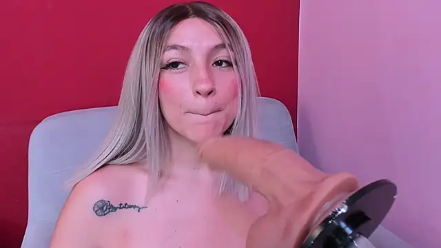 Kate bunny  online show from April 22, 2026, 12:23 pm