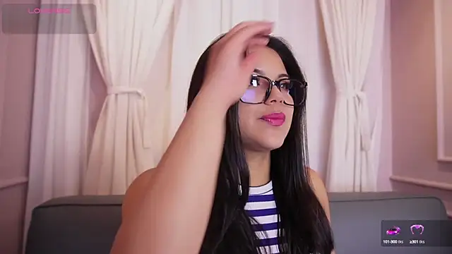 Snapshot of Sophia_wilsonn_ chatting on October 15, 2025, 11:18 am Sophia wilsonn online show from October 15, 2025, 11:18 am