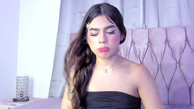 Snapshot of Ashley_piinkk_ chatting on February 27, 2025, 11:28 am Ashley piinkk  online show from February 27, 2025, 11:28 am