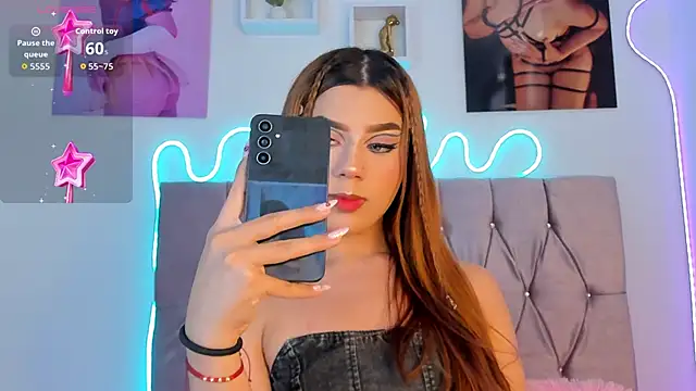 Snapshot of Ashley_piinkk_ chatting on September 26, 2025, 12:12 pm Ashley piinkk  online show from September 26, 2025, 12:12 pm