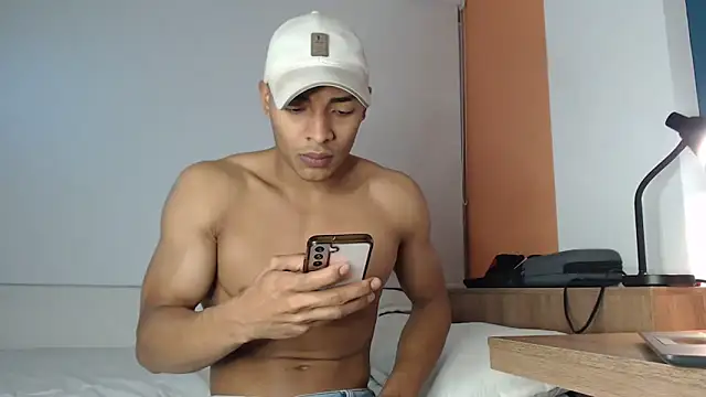 Jhonyblack 1 online show from February 7, 2026, 10:34 am