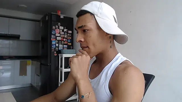 Jhonyblack 1 online show from May 4, 2026, 5:38 pm