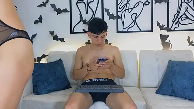 Nicole and deam13 online show from October 13, 2025, 11:38 pm