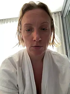 UmaTruewoman online show from July 15, 2026, 2:07 am