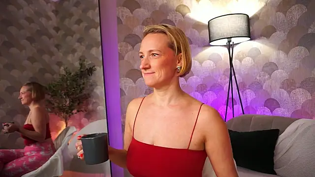 Snapshot of UmaTruewoman chatting on June 14, 2026, 5:41 am UmaTruewoman online show from June 14, 2026, 5:41 am