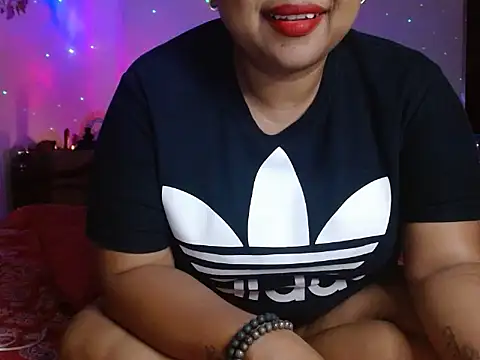 Snapshot of TASHa009 chatting on March 19, 2025, 5:06 pm TASHa009 online show from March 19, 2025, 5:06 pm