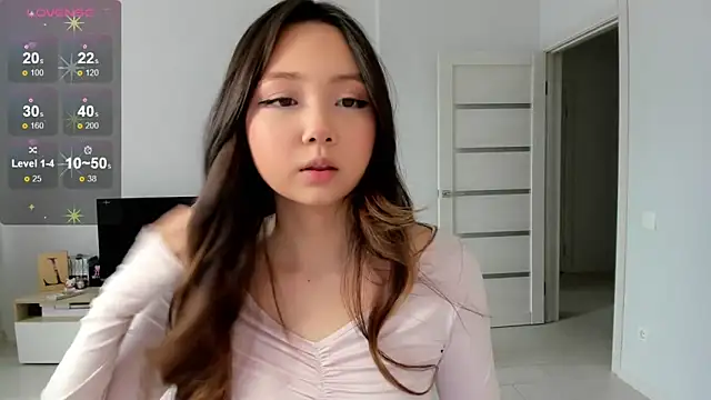 Fluffy Rose online show from March 21, 2026, 4:03 am