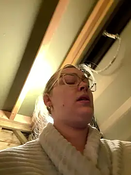 xX HotCouple Xx online show from January 6, 2026, 7:29 pm