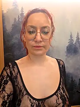 ladoucedu34 online show from May 1, 2026, 2:44 pm