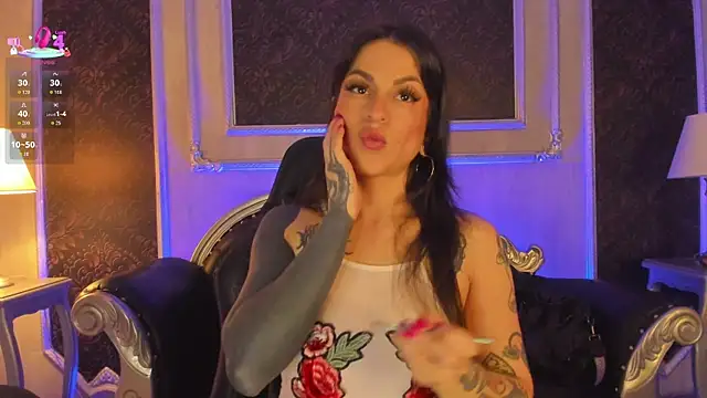 Snapshot of MeganDraco_ chatting on June 29, 2026, 1:11 pm MeganDraco online show from June 29, 2026, 1:11 pm