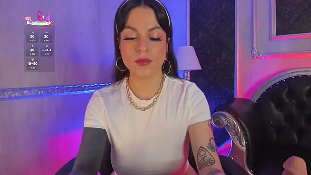 Snapshot of MeganDraco_ chatting on June 2, 2026, 12:49 pm MeganDraco online show from June 2, 2026, 12:49 pm